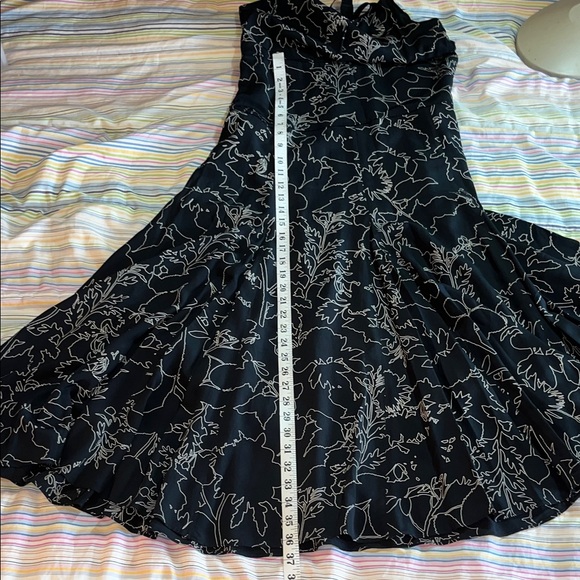 Rag & Bone 100% Silk Black Dress with White Accents Floral‎ Design 8 EUC